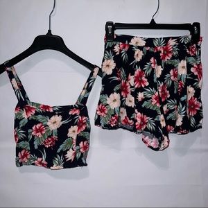 Hollister two piece floral set